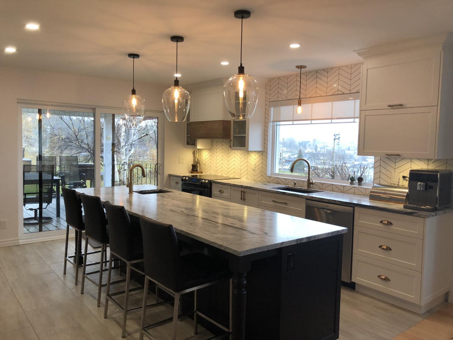 Cuisine sur mesure Saguenay-Lac-Saint-Jean, Cuisine sur mesure Chicoutimi, Cuisine sur mesure Jonquière